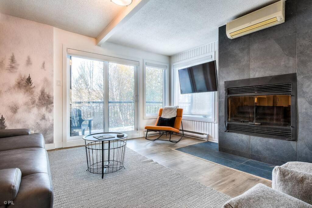 Chic Mt-Tremblant Condo With View On The Lake By Denstays Mont-Tremblant Exterior photo